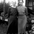 Knox, Agnes & Blanche Chappell  