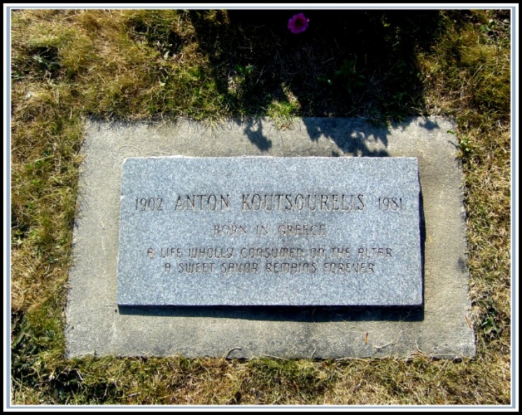 Greece-Anton Koutsourellis Grave   -