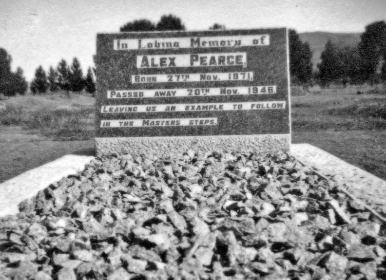  Pearce, Alex  Grave