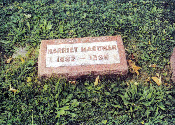 Grave- Harriett Magowan.jpg
