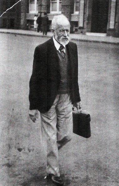 Edward Cooney in Sydney, Australia. #4
Photo provided by Mr. Cooney's great grandniece, Helena Halpin.
Cooney, Ed 4.jpg