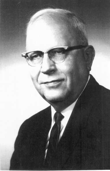 Willie Smeenk
Willie Smeenk was from Iowa, USA, but originally from Holland.
He with Frank van der Merwe were the first brother workers
to go to Holland/Netherlands
Smeenk, Willie.jpg