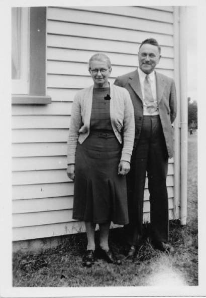Frank & Hilda Quick (nee Vogt), 1970.
Both were from Australia and married April 16, 1925.
Frank was in the work in Victoria in 1917,
left the work in mid-20s and later married Hilda.
Preached in Australia and New Zealand.
They entered the South Australian work as a pair in 1937 and preached in NZ until 1973.
They had no children.
Frank died in 1975 and Hilda died in 1977.
Photo taken Christmas 1946 in Masterton, New Zealand Quick, Frank & Hilda 2 Big copy Big.jpg