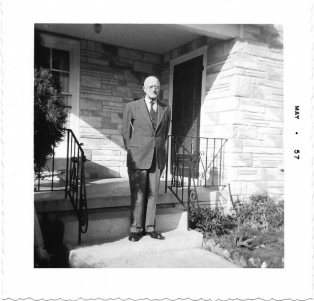 May, 1957
George Walker, Overseer of Eastern USA.
He was born 1877 Ballinamallard, Fermanagh Co. N. Ireland and died 1981
He is buried in Pennsylvania USA.
Walker, Geo, 1957 x4.jpg
