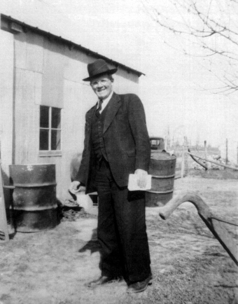 Willie Webb was from England.
He preached in Alabama, Mississippi, Kentucky.
Willie died in 1966.
Webb, Willie 2.jpg