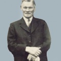 Hugh McKayB v1
