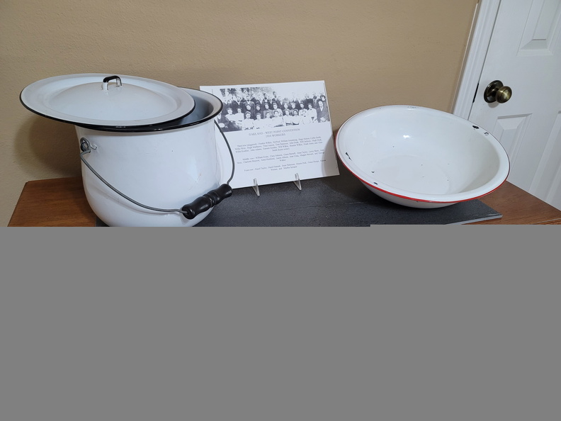 chamberpot &amp; basin